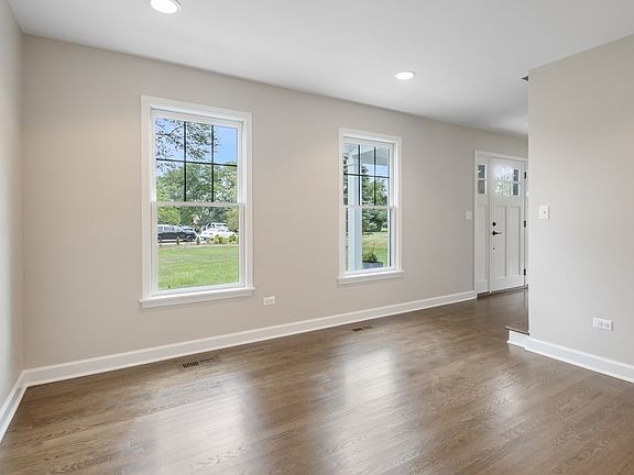 5th image of 1629 White Fence Ln