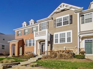 908 E Wing St, Arlington Heights, IL 60004