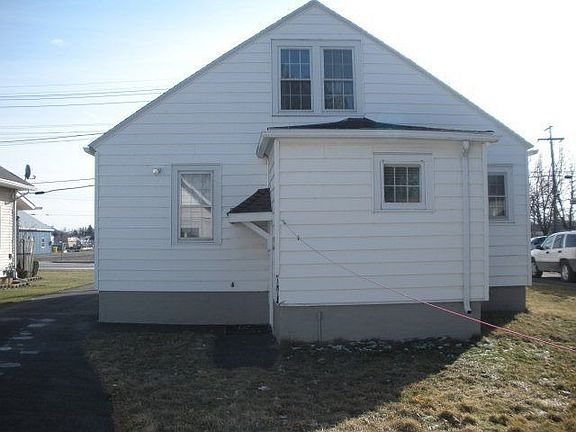 4th image of 424 E 14th St