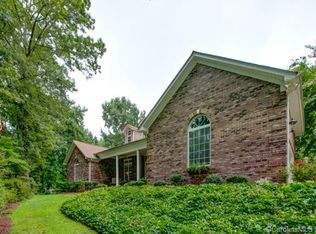 634 Cottonfield Cir, Waxhaw, NC 28173