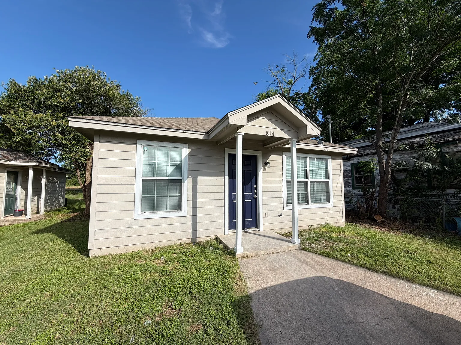 3 bed, 1058 sqft, $895 — Photo 2