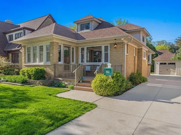 8122 Richmond COURT, Wauwatosa, WI 53213