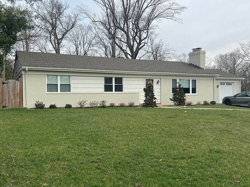 1st image of 202 E Seminary Ave