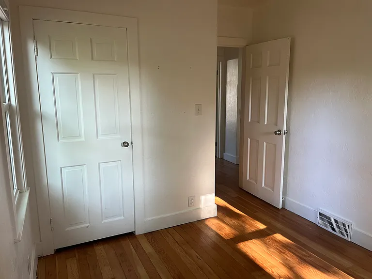 412 Sunset Blvd — Photo 14