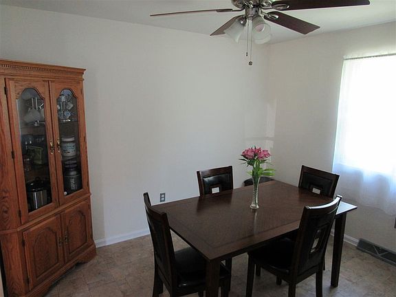 5th image of 214 Claxon Dr