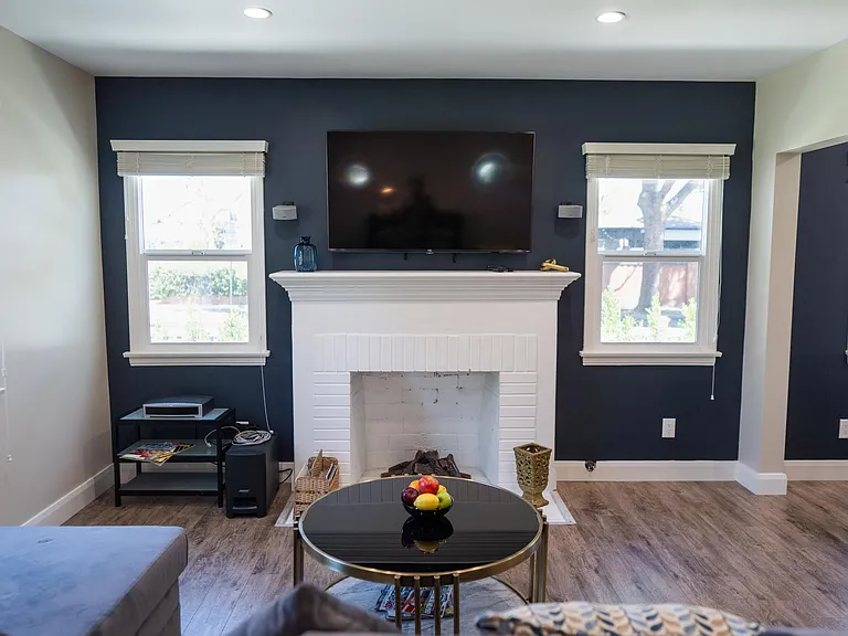 6156 Morella Ave — Photo 3