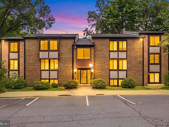 2nd image of 9715 Kings Crown Ct APT 201