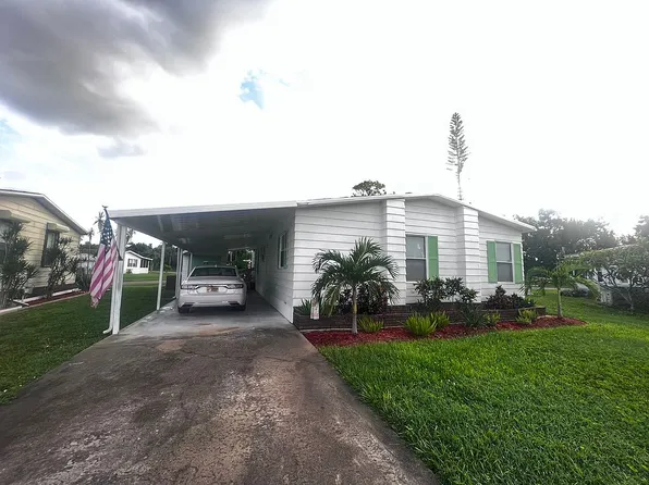 19105 Grenelefe Ct, Fort Myers, FL 33903