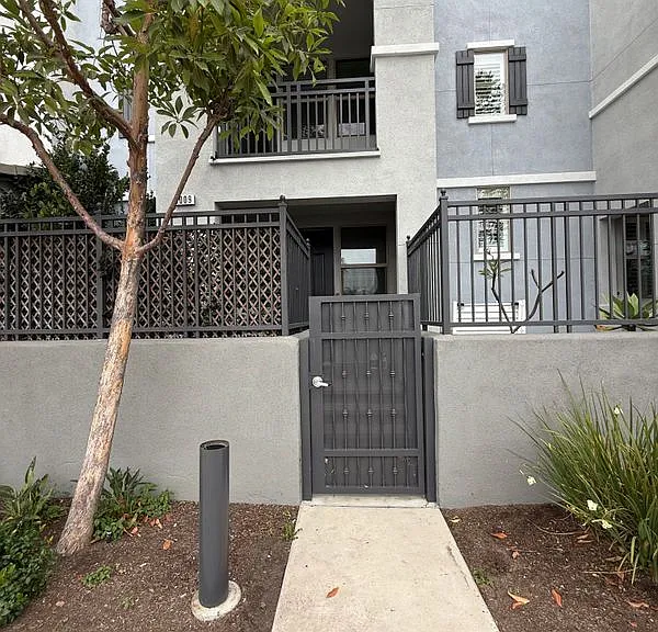 3009 E Pacific Coast Hwy — Photo 2