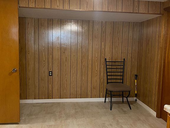 3rd image of 60 Westcroft Dr