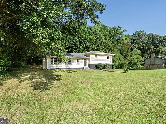 2nd image of 5525 Oak Grove Dr