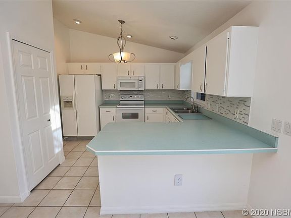 5th image of 2232 Travelers Palm Dr