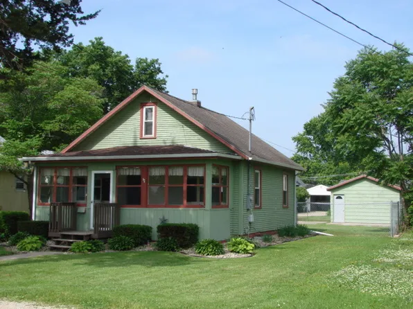 1010 Avenue B, Rock Falls, IL 61071