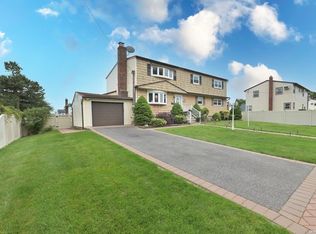 218 Broadway, West Babylon, NY 11704