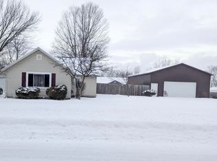 42 State St, Middleville, MI 49333