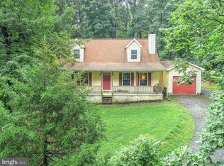 3628 Aldinger Rd, Seven Valleys, PA 17360