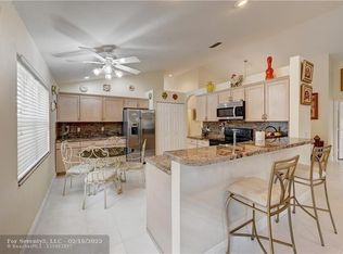 10272 Brookville Ln, Boca Raton, FL 33428