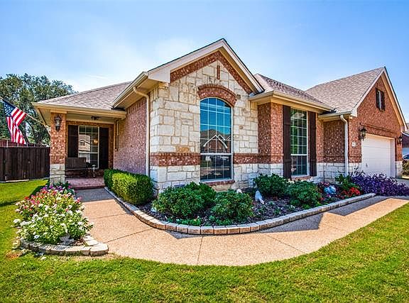 4th image of 101 Lakehill Dr