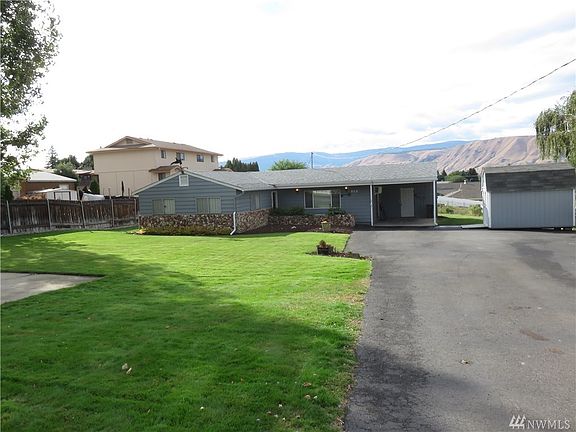 2nd image of 650 10th St NE