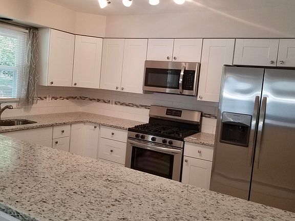 2nd image of 6 Chancellor Ct