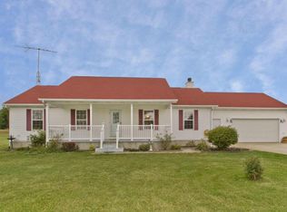 8625 Sycamore Rd, Centerburg, OH 43011