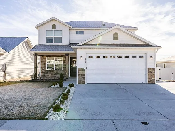 241 Sheep Creek Dr, Rock Springs, WY 82901