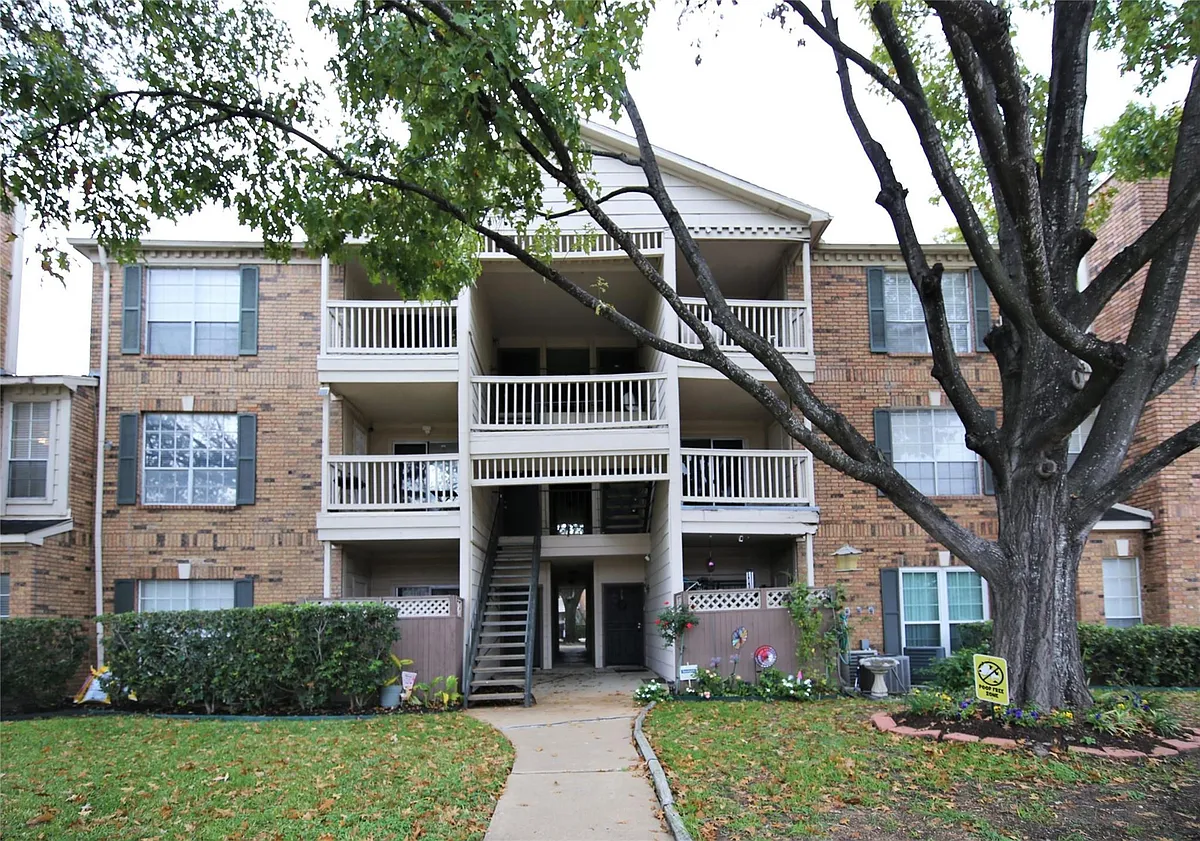 Building Photo - 2626 Holly Hall St #511