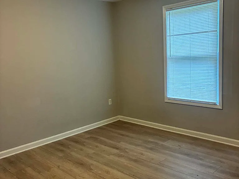 233 Churchill Dr #2 — Photo 12