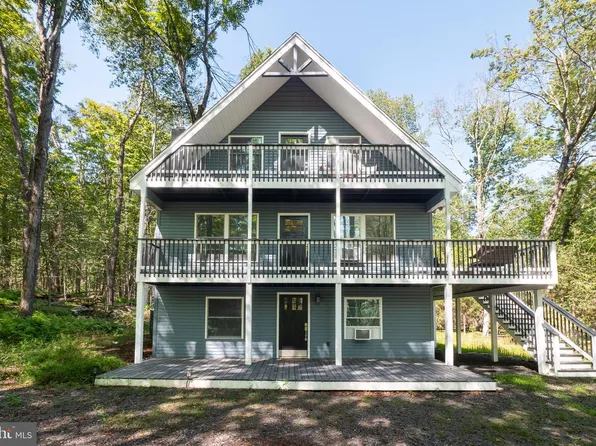 49 W Creek View Dr, Gouldsboro, PA 18424