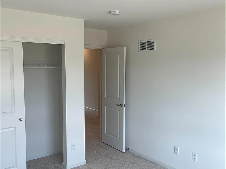 2841 Hackmann Rd — Photo 10