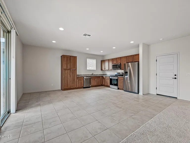 8961 W San Juan Ave — Photo 9