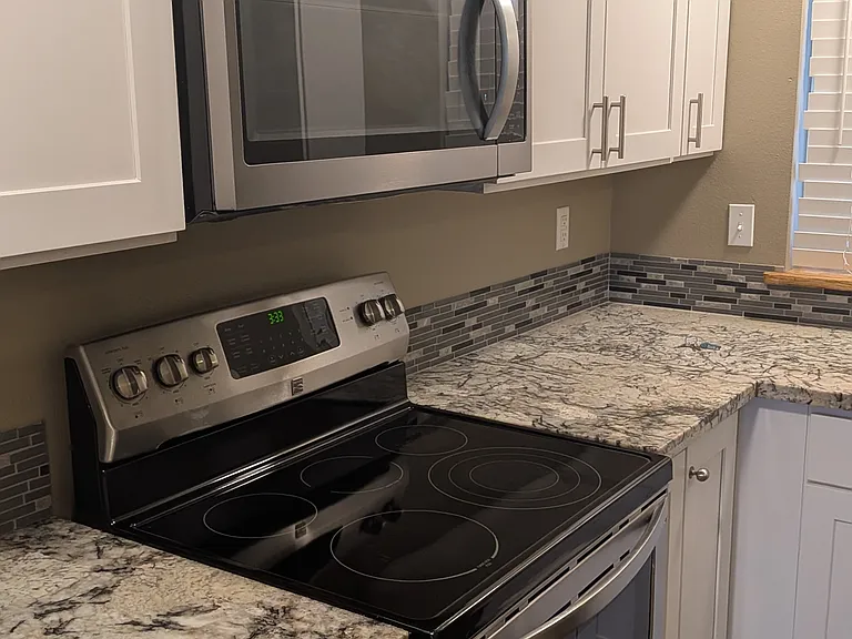 311 Cedar Ave #1 — Photo 9