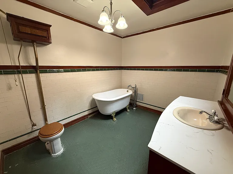 2234 W Adams Blvd #2 — Photo 14