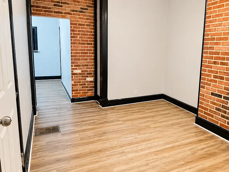 450 Hamilton St #1 — Photo 11