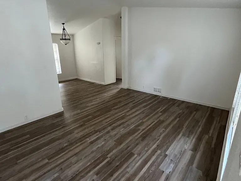 150 Venus Cir — Photo 4