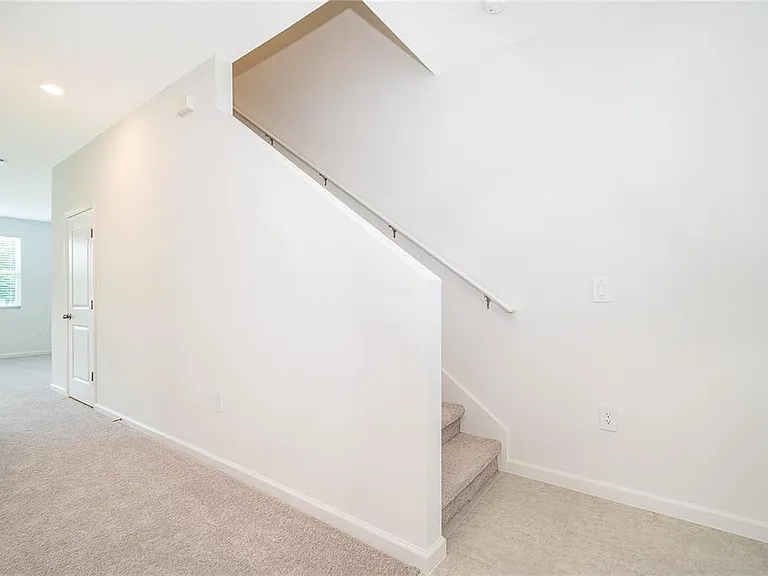 Spire Dr — Photo 10