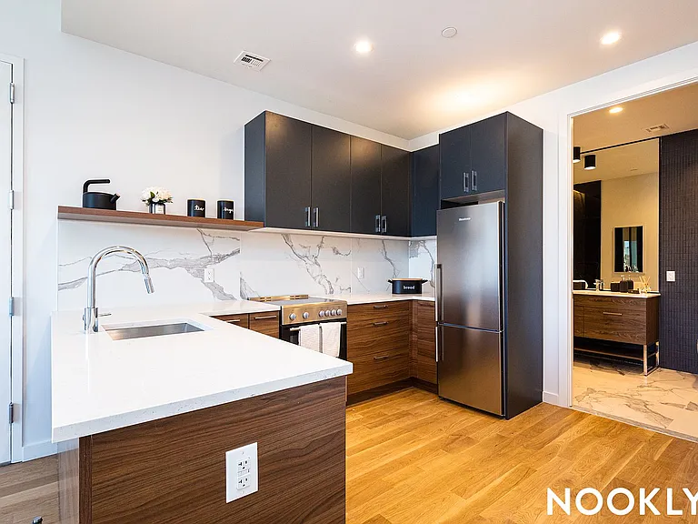 45-57 Davis St #808 — Photo 3
