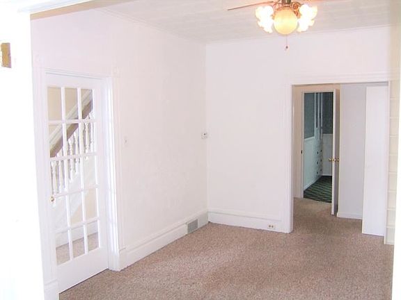 5th image of 243 Painter St