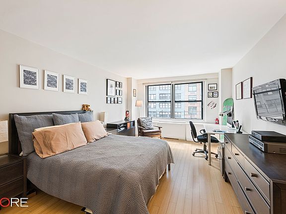 5th image of 225 E 57th St APT 8G