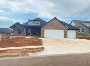 11528 NW 103rd St, Yukon, OK 73099