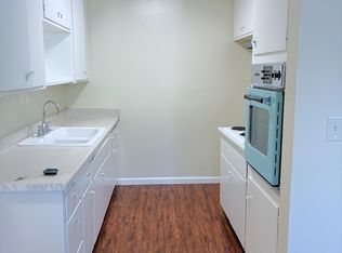 425 E Cypress Ave APT F, Burbank, CA 91501