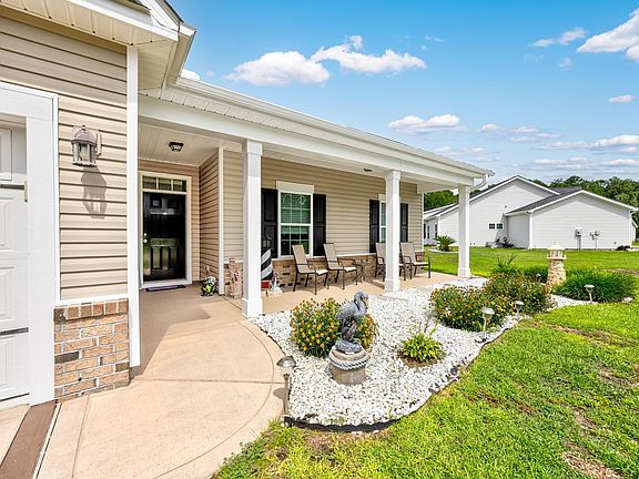 3rd image of 840 Derbyshire Ct.