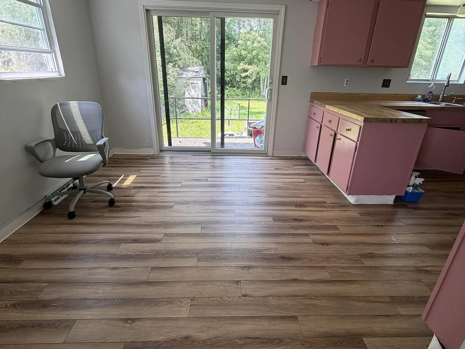 3 bed, 1.5 bath, 1300 sqft, $1,900 — Photo 3