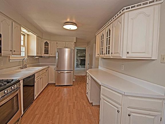4th image of 3435 Fawn Valley Ln