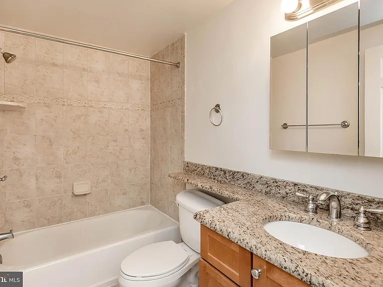 4801 Fairmont Ave #713 — Photo 12
