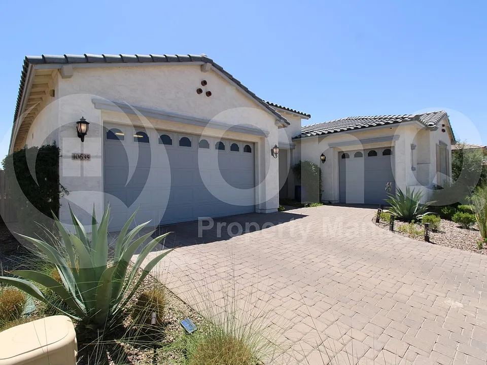 10635 E Tumbleweed Ave