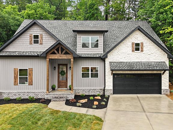 2nd image of 8545 Knoll Pines Ln