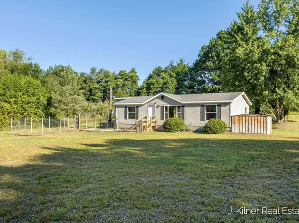 11250-20 Mile Rd NE, Cedar Springs, MI 49319