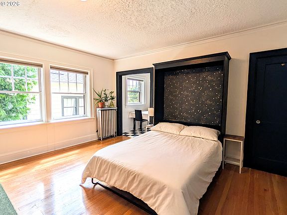 4th image of 1526 NE 24th Ave APT 205