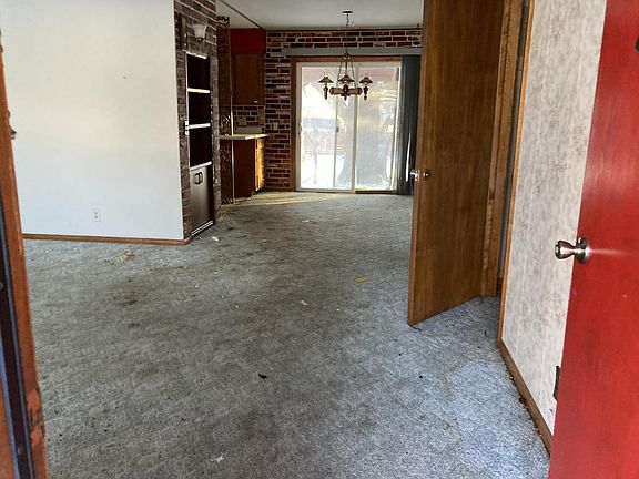 2nd image of 113 Blace Ave